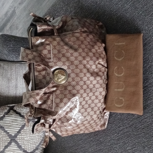 🏺Gucci🏺 - "Hysteria" GG Crystal Coated Crest Boho Tote - Picture 2 of 16
